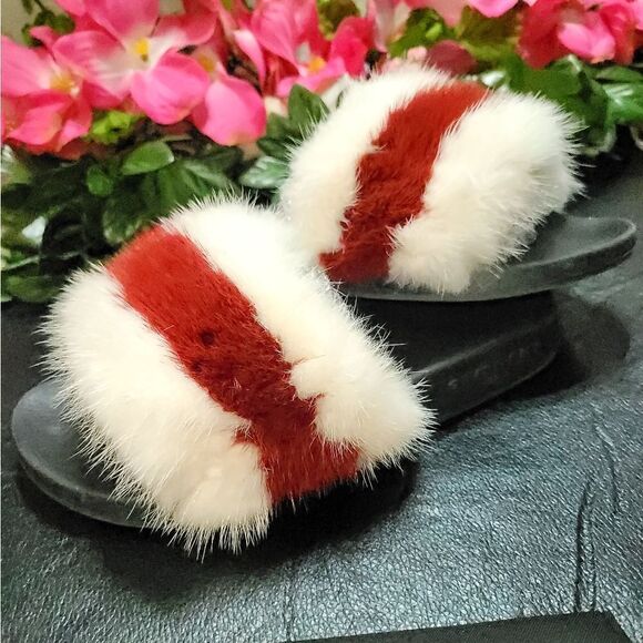 GIVENCHY Fox Fur Tisci fox fur red whitedebossed logo black slides - Picture 6 of 12